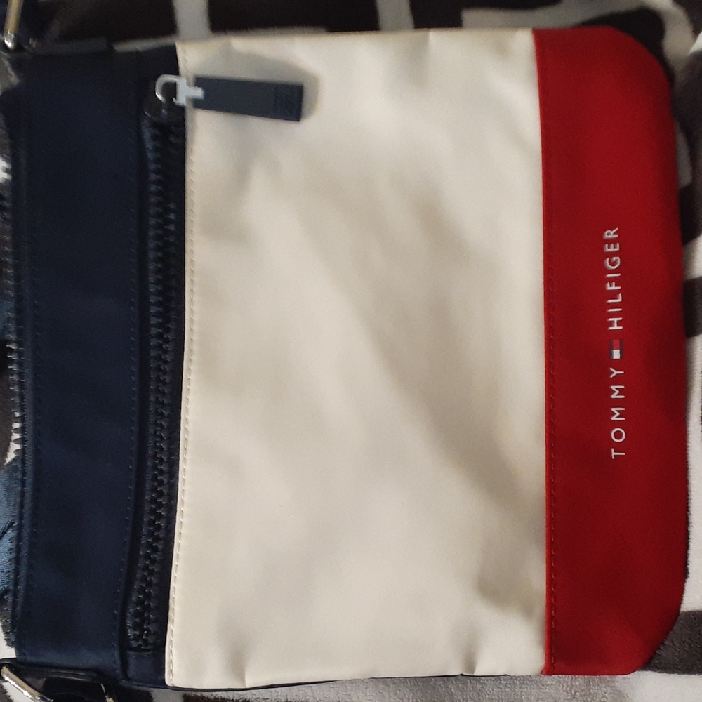 Tommy Hilfiger crossbody